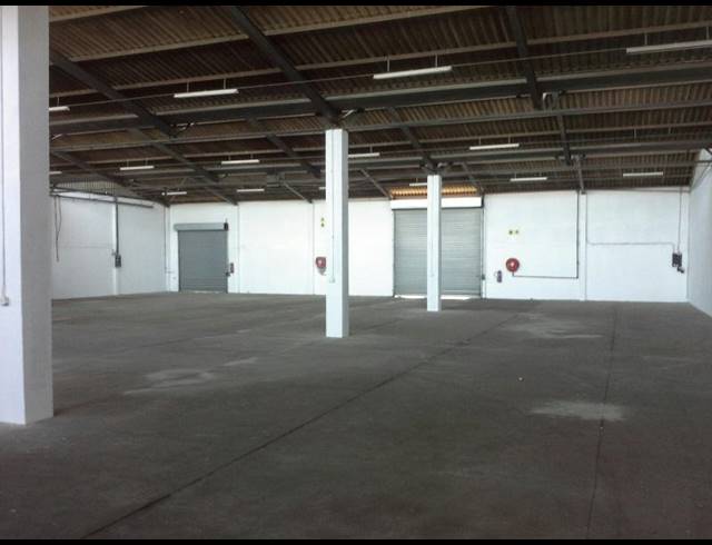 1,810M² FACTORY TO LET IN EPPING INDUSTRIAL